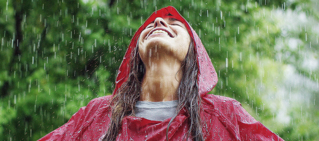 5 Common Skin Problems During Monsoons And Tips To Ease Them