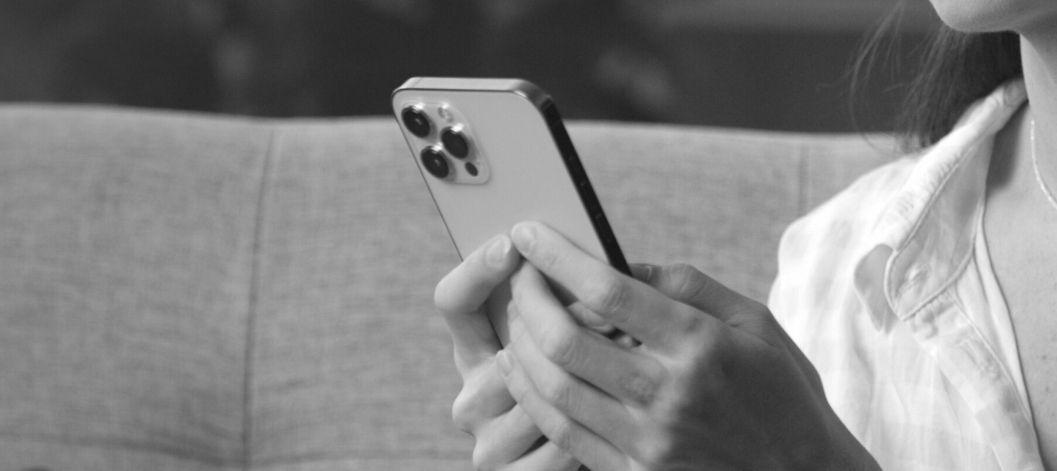 The Social Media Algorithm Is the New Mirror (And It’s Changing How You See Your Skin.)